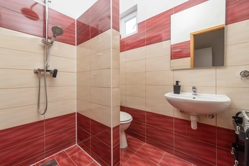 Tugare Holiday House with Heated Pool for 10 Guests