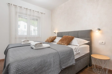 Tugare Holiday House with Heated Pool for 10 Guests