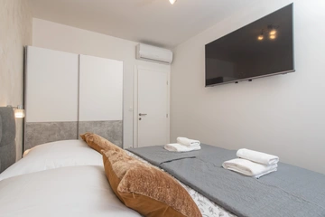 Tugare Holiday House with Heated Pool for 10 Guests