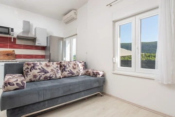 Tugare Holiday House with Heated Pool for 10 Guests