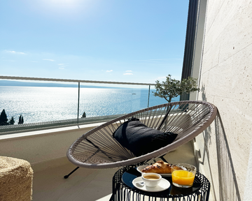 Apartment in Omiš with Heated Private Pool