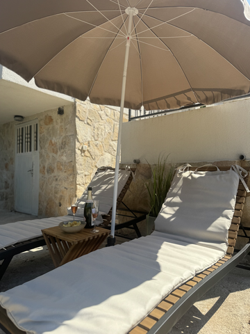 Holiday House in Žut for Up to 4 Guests