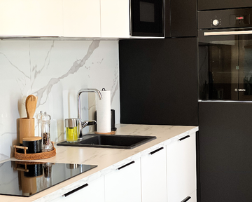 Balcony 2-Bedroom Apartment for 4 in Omiš