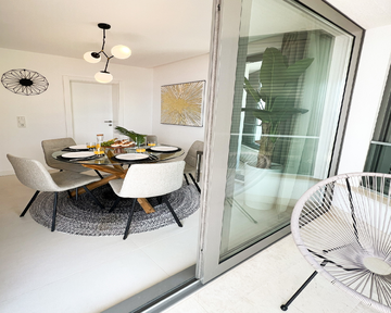 Balcony 2-Bedroom Apartment for 4 in Omiš