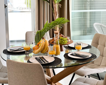 Balcony 2-Bedroom Apartment for 4 in Omiš