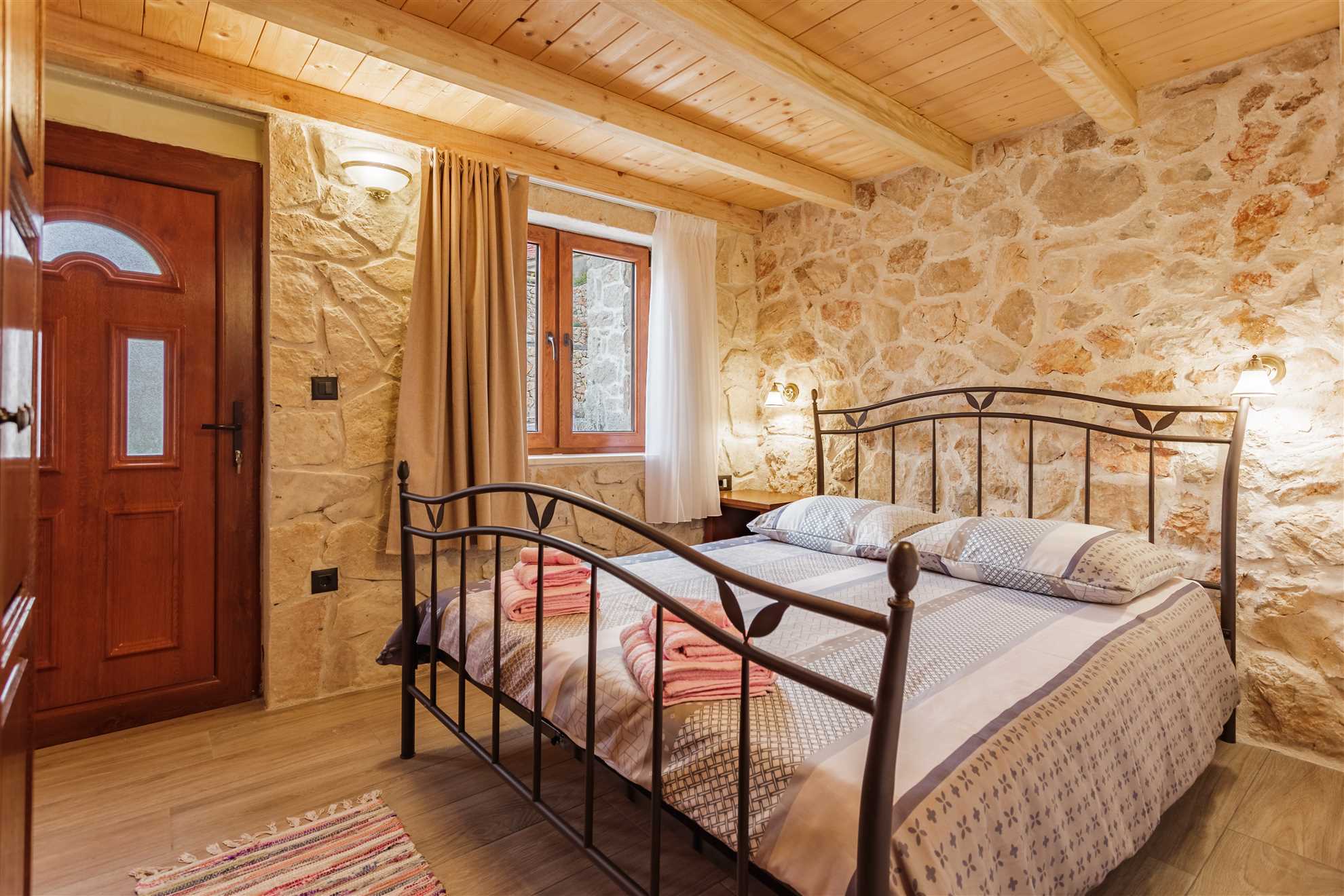 Vila Stone Valcer za 5 gostiju