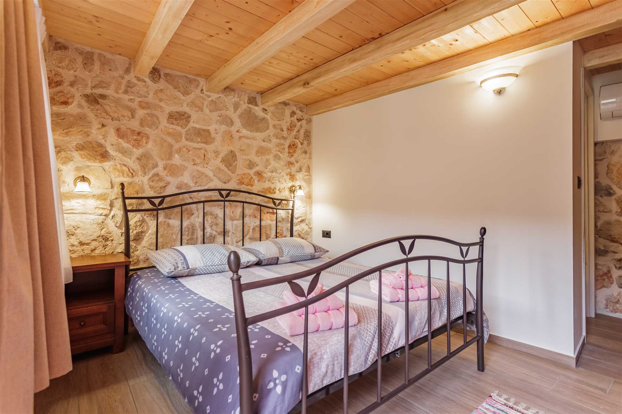 Vila Stone Valcer za 5 gostiju