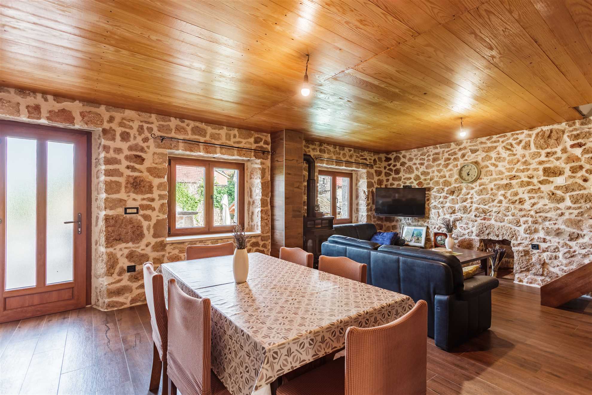 Vila Stone Valcer za 5 gostiju