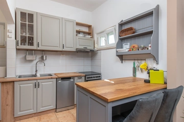 Košute Holiday House with Heated Pool and Private Garden