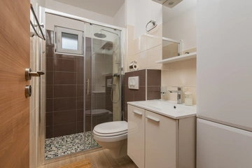 Košute Holiday House with Heated Pool and Private Garden