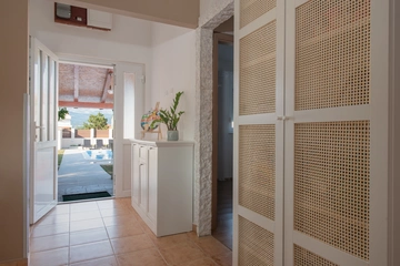 Košute Holiday House with Heated Pool and Private Garden