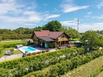 Holiday House for 6 Guests in Stubičke Toplice