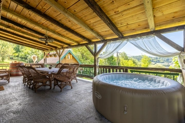 Holiday House in Sekirišće for Up to 4 Guests
