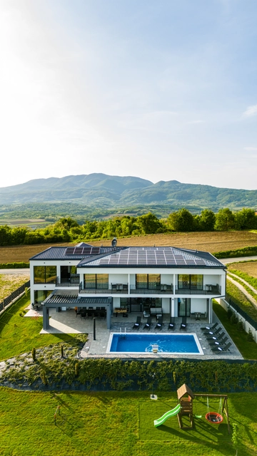 5-Bedroom Villa in Hrašćina for Up to 10 Guests