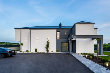 5-Bedroom Villa in Hrašćina for Up to 10 Guests