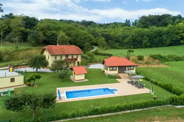 Holiday House with Heated Pool for 6 in Sveti Križ Začretje