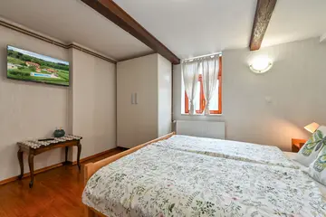 Holiday House with Heated Pool for 6 in Sveti Križ Začretje