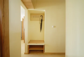 Split 2-Bedroom Apartment with Terrace & Park View