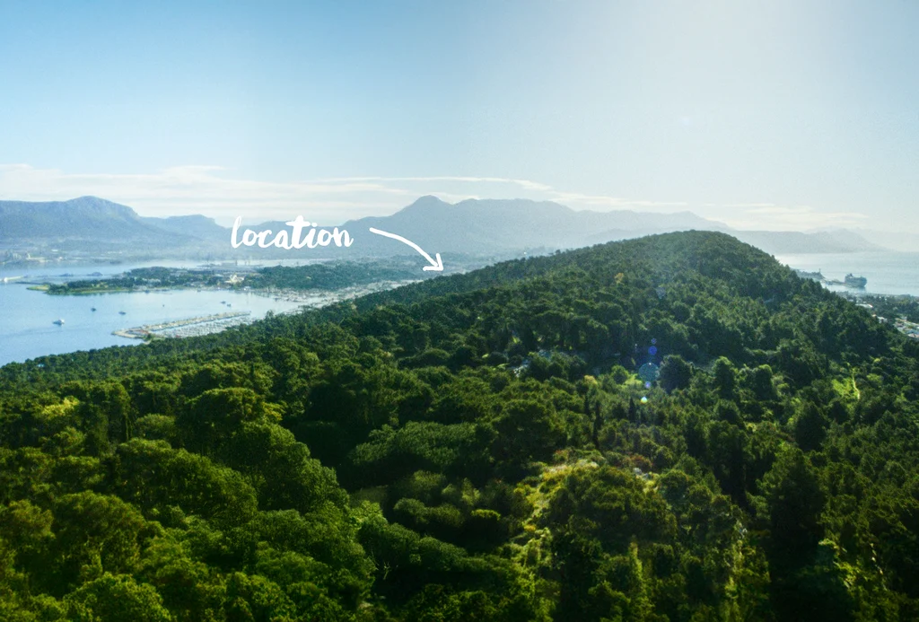 Split 2-Bedroom Apartment with Terrace & Park View