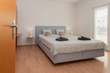 Kaštel Lukšić Apartment with 2 Bedrooms, Sleeps 6