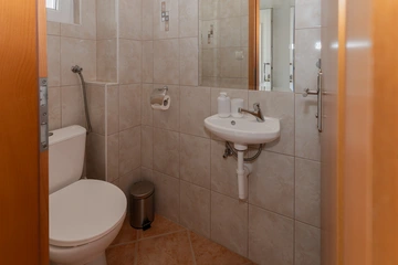 Kaštel Lukšić Apartment with 2 Bedrooms, Sleeps 6