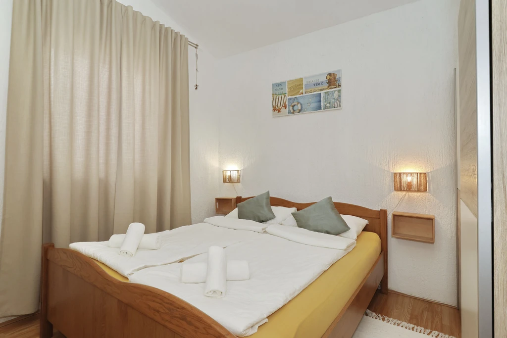 Malo Fali, Ruhiges Ferienhaus in Strandnähe,