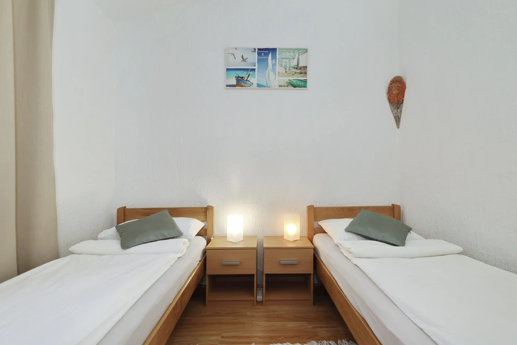 Malo Fali, Ruhiges Ferienhaus in Strandnähe,