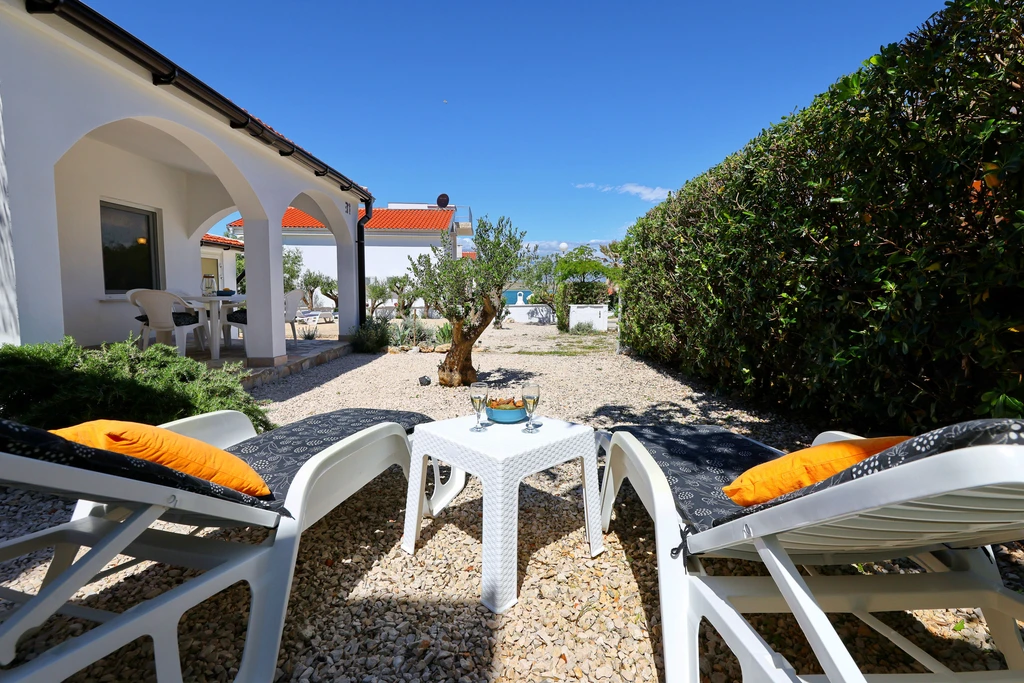 Malo Fali, Ruhiges Ferienhaus in Strandnähe,