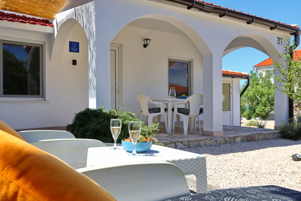Malo Fali, Ruhiges Ferienhaus in Strandnähe,