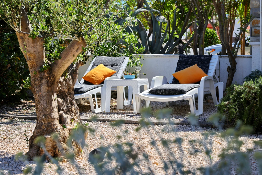 Malo Fali, Ruhiges Ferienhaus in Strandnähe,