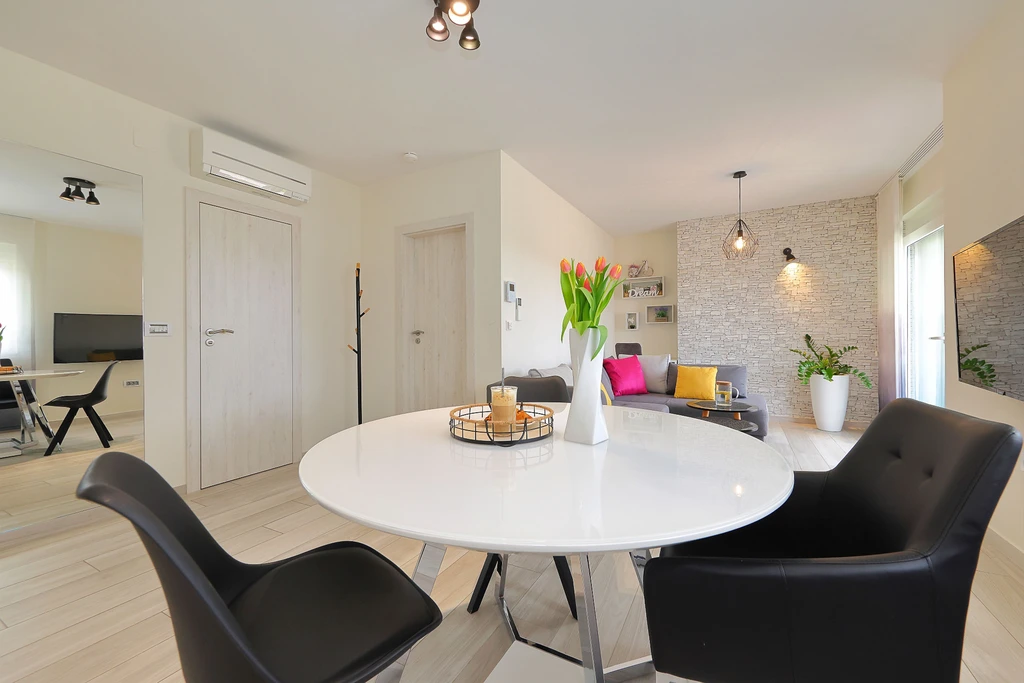 Zadar – Luksuzni apartman br. 2 – s terasom