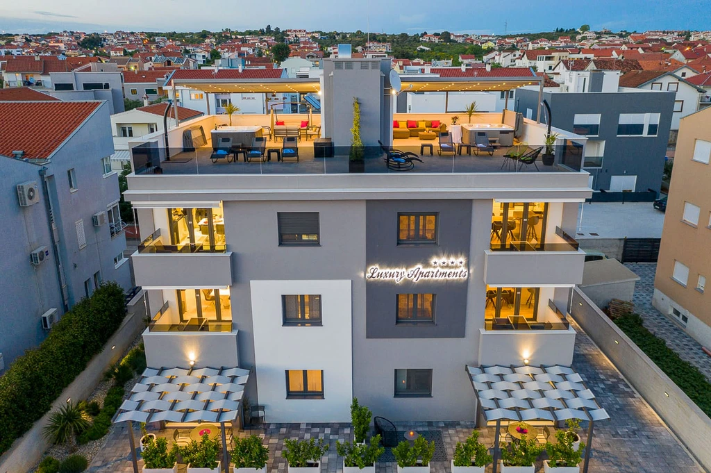 Zadar – Luksuzni apartman br. 2 – s terasom