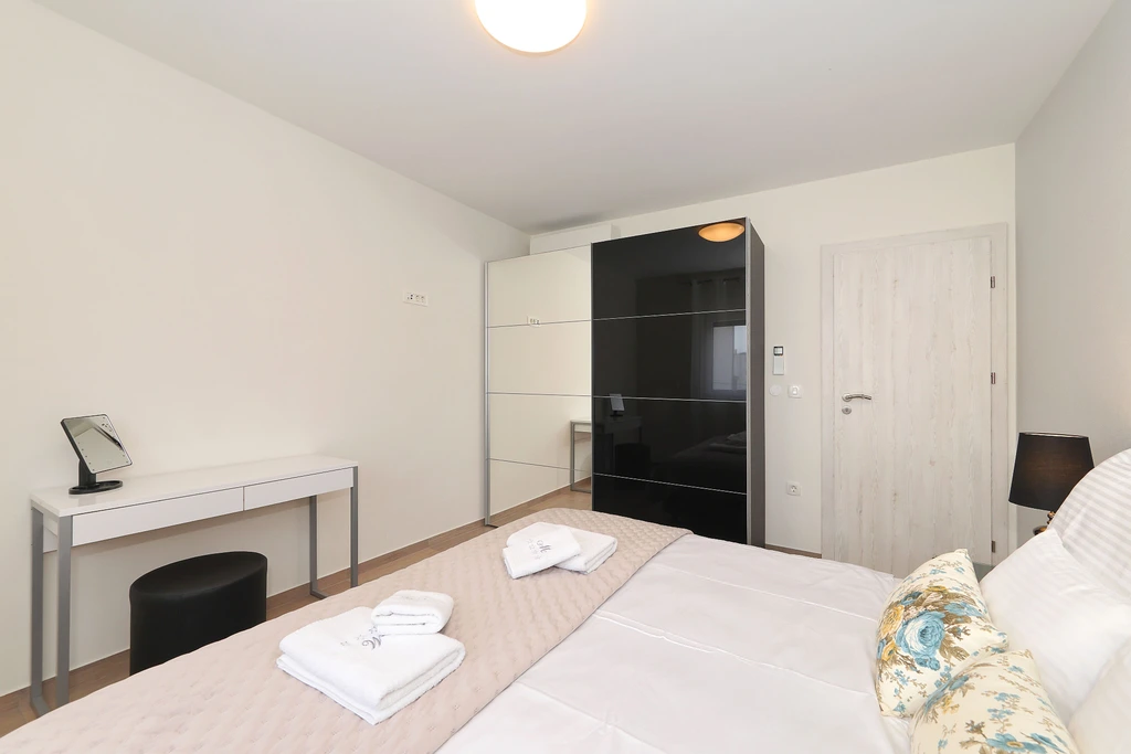 Zadar – Penthouse 1 s hidromasažnom kadom i krovnom terasom