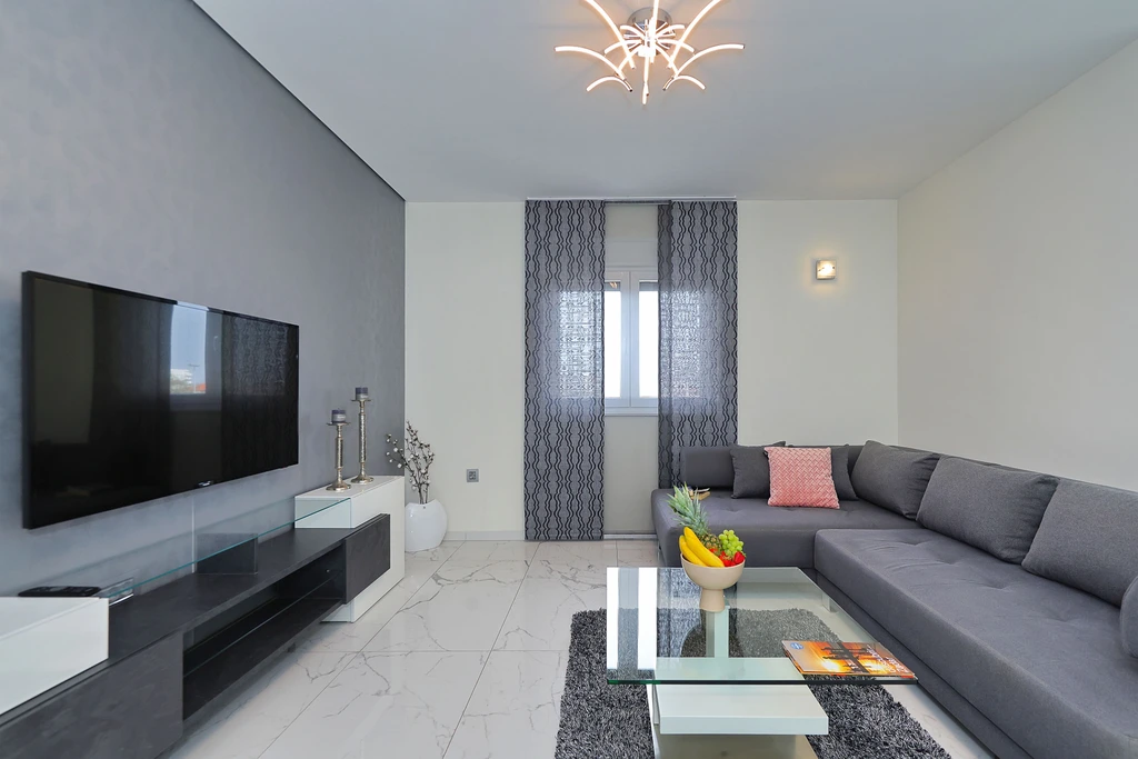 Zadar – Penthouse 1 s hidromasažnom kadom i krovnom terasom