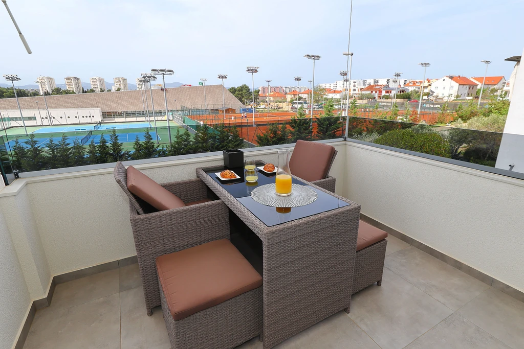 Zadar – Penthouse 1 s hidromasažnom kadom i krovnom terasom