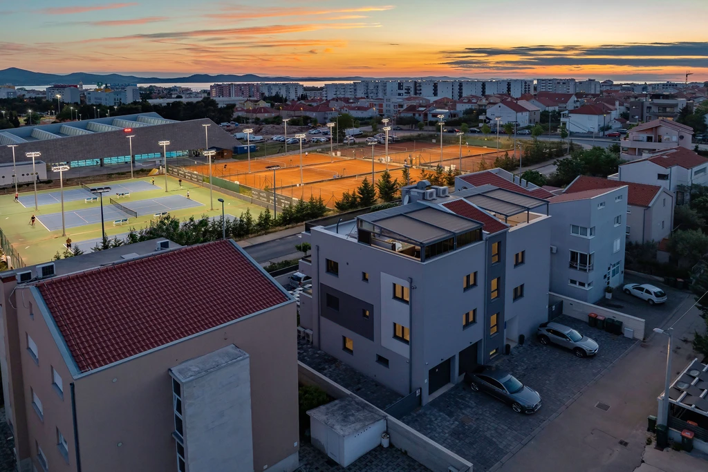 Zadar – Penthouse 1 s hidromasažnom kadom i krovnom terasom