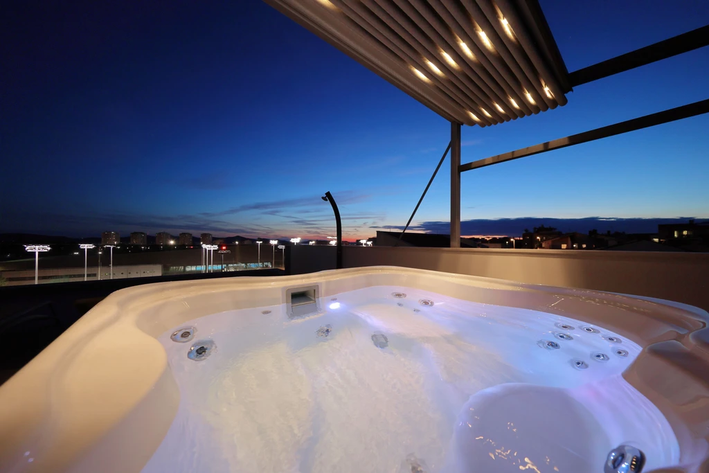 Zadar – Penthouse 2 – Krovna terasa i jacuzzi