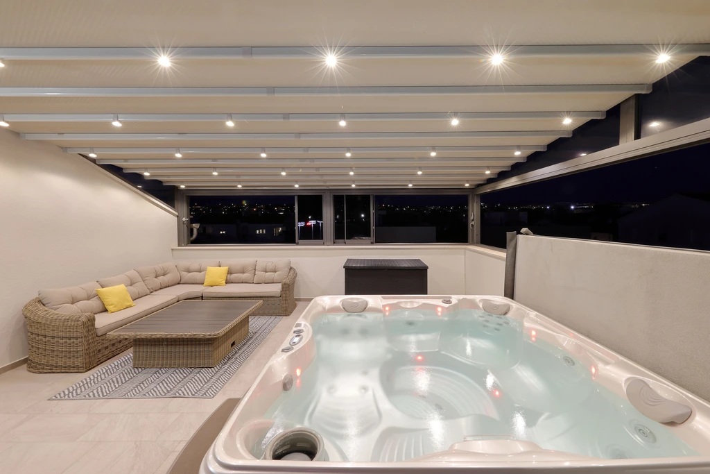 Zadar – Penthouse 2 – Krovna terasa i jacuzzi