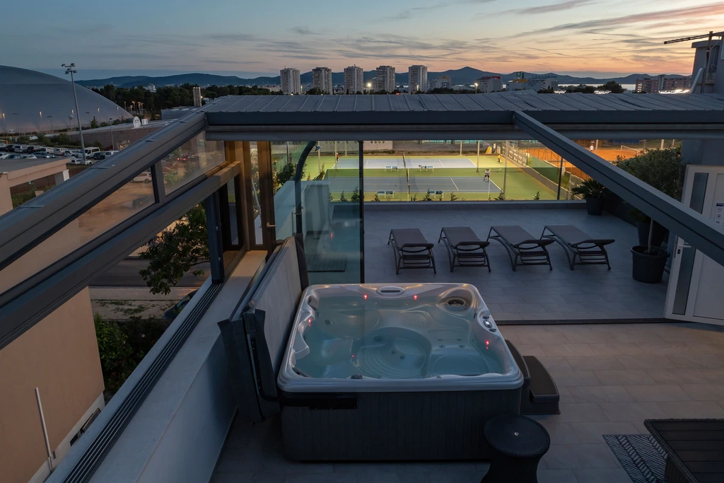 Zadar – Penthouse 2 – Krovna terasa i jacuzzi