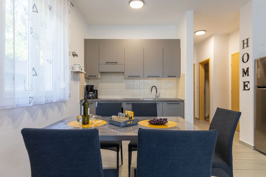 Apartman Sea & Stone br. 1 u Starigradu