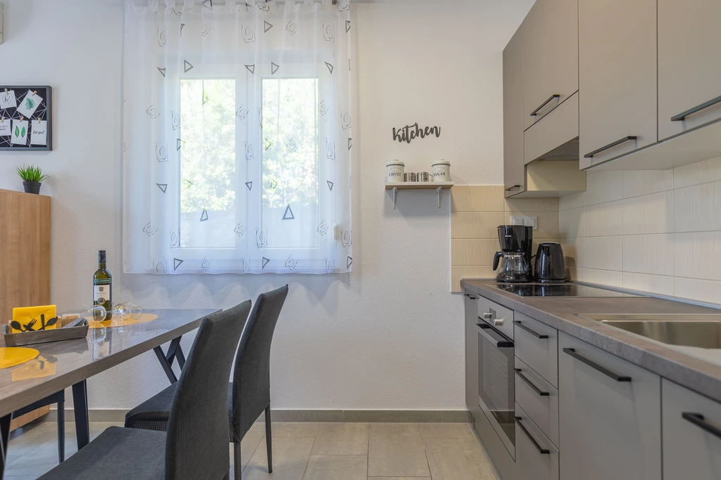 Apartman Sea & Stone br. 1 u Starigradu