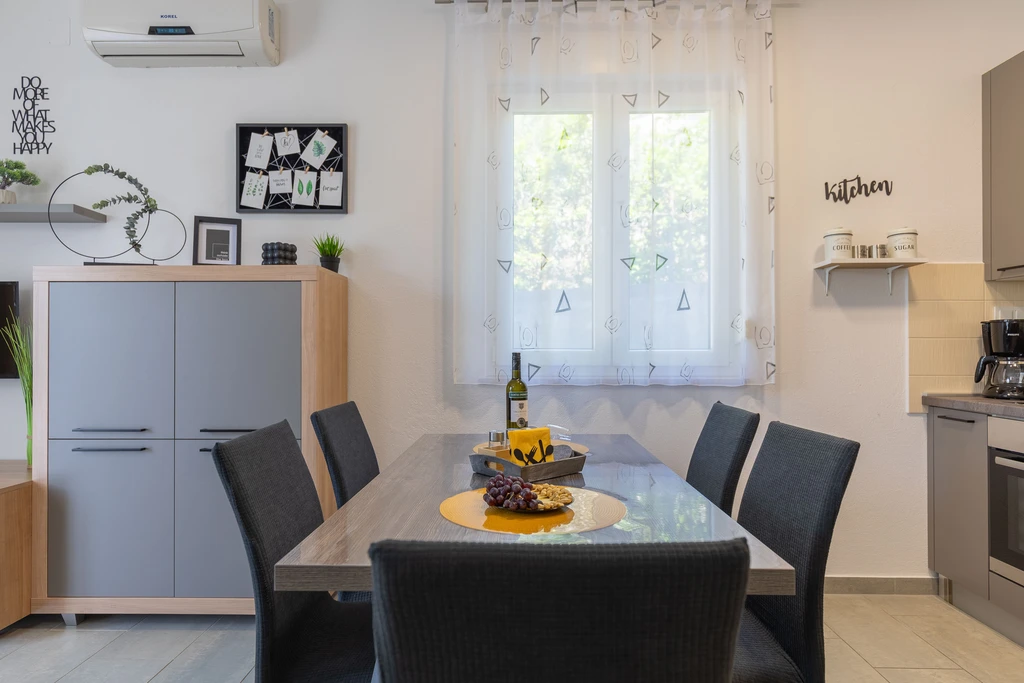Apartman Sea & Stone br. 1 u Starigradu