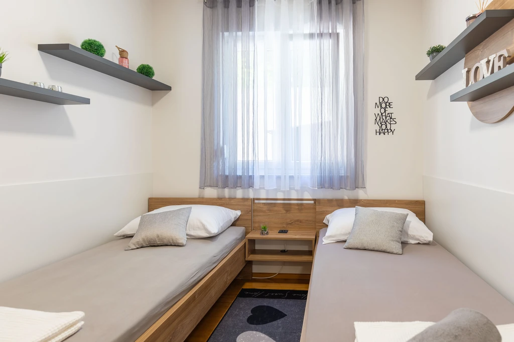 Apartman Sea & Stone br. 2 u Starigradu