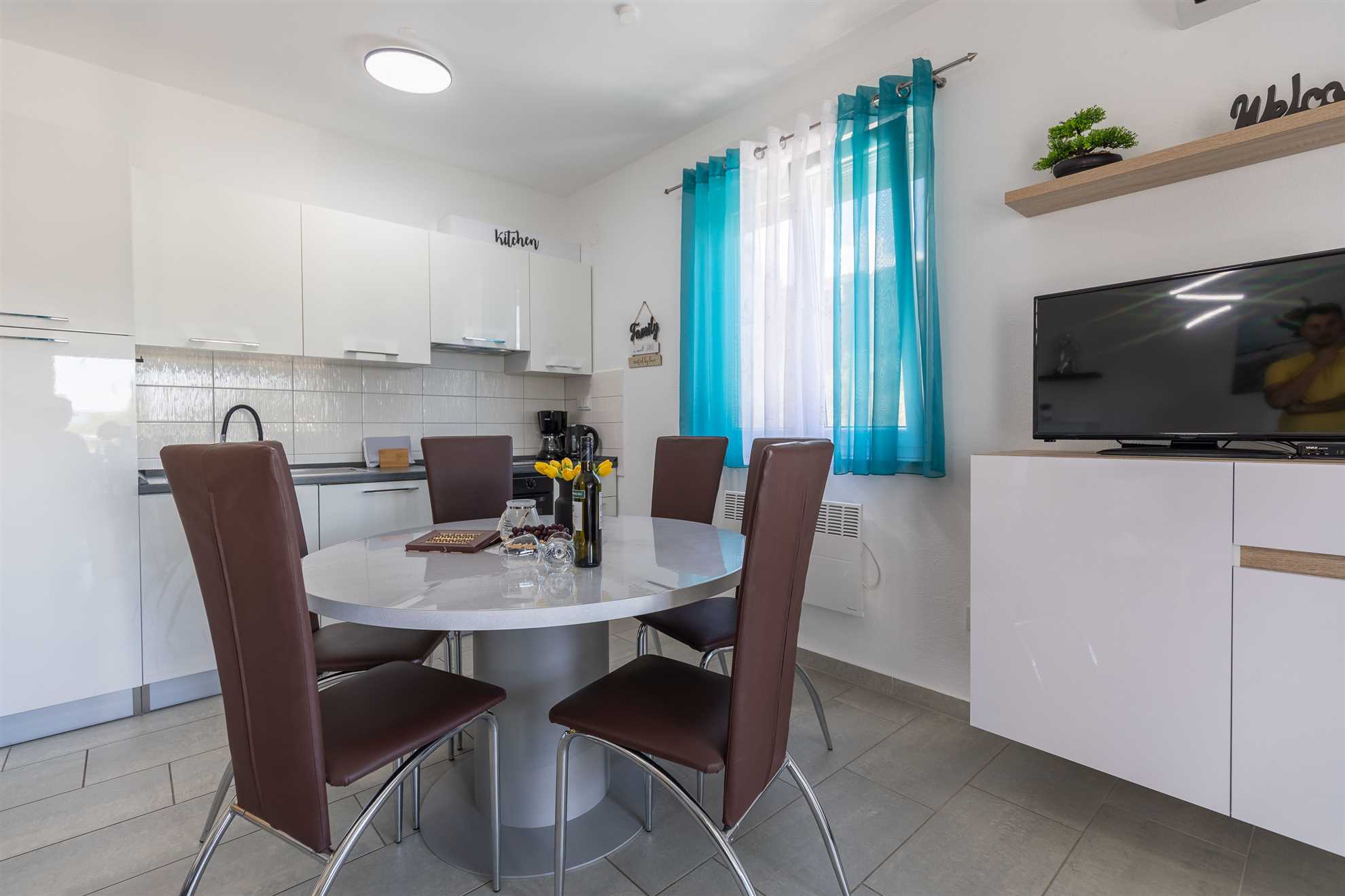 Sea & Stone Apartment No 3 in Starigrad