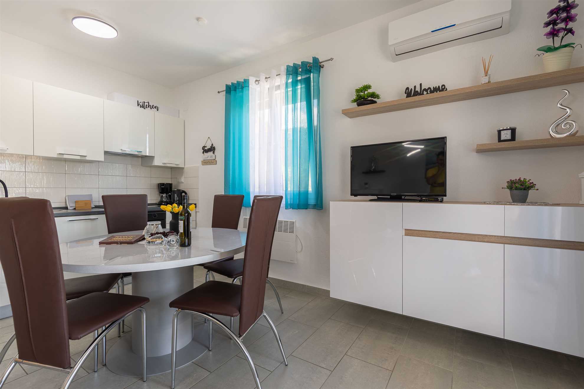 Sea & Stone Apartment No 3 in Starigrad