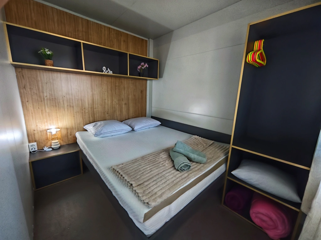 Mobile Home in Vir for 4 Guests