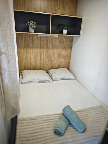 Mobile Home in Vir for 4 Guests