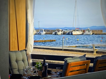 Mobile Home in Vir for 4 Guests