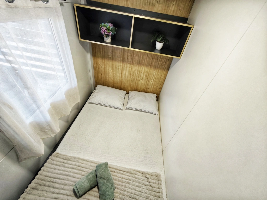 Mobile Home in Vir for Up to 4 Guests