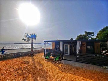 Mobile Home in Vir for Up to 4 Guests